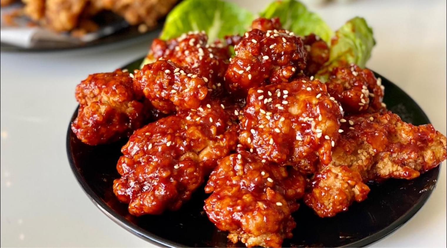 Bí quyết làm gà rán Hàn Quốc giòn lâu