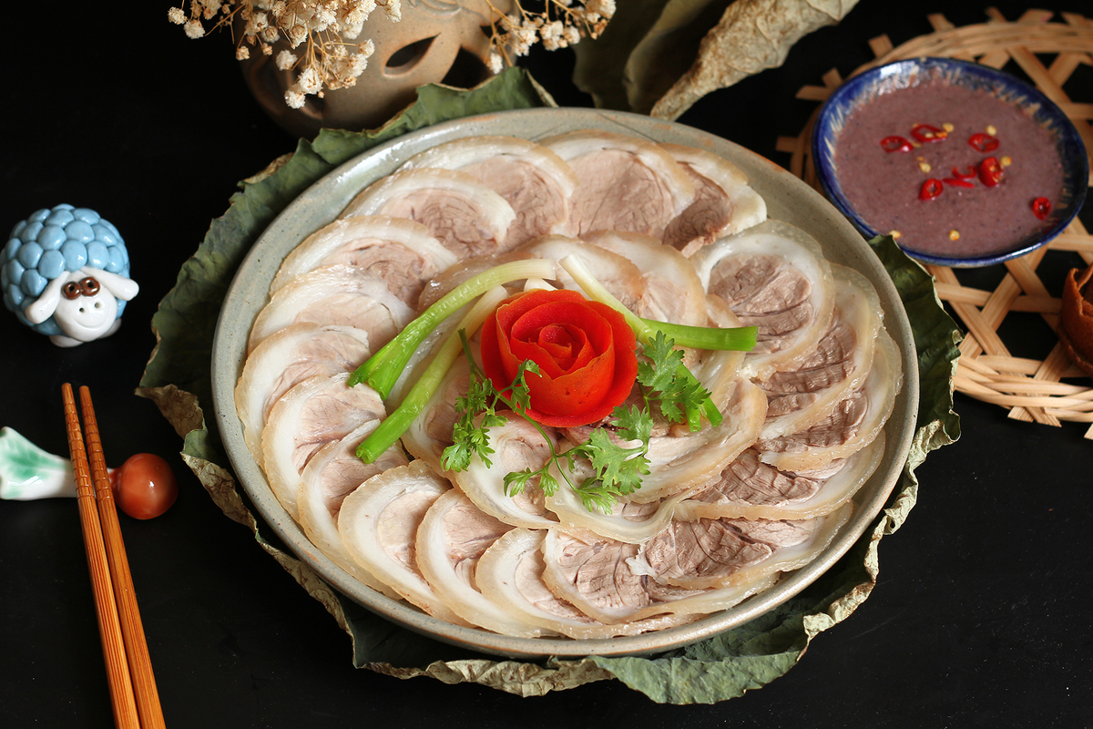 Mẹo luộc thịt heo ngon, mềm ngọt